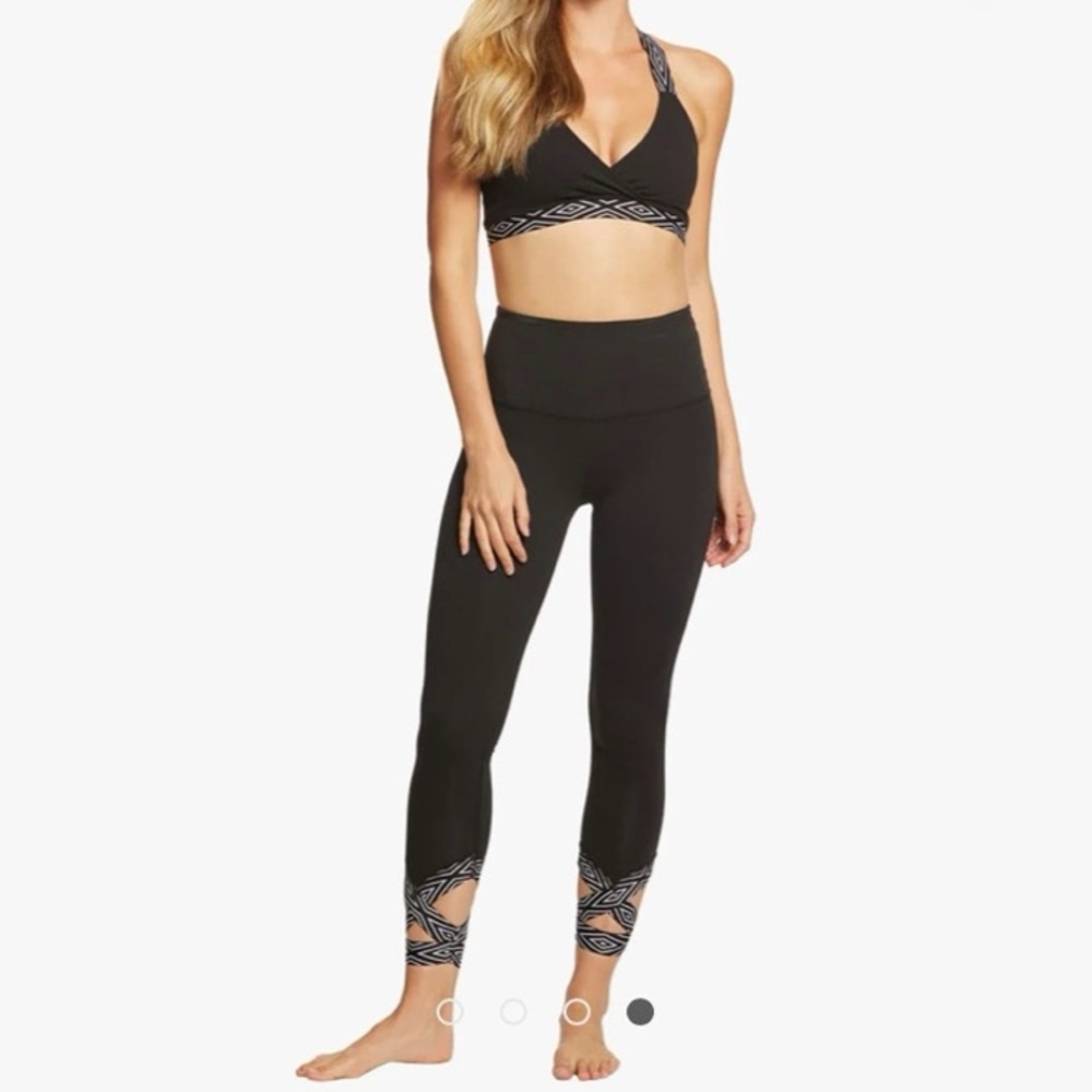Beyond Yoga Badlands High Waisted 7/8 Leggings Size S Stirrup Tights Dance Acro - Picture 4 of 14